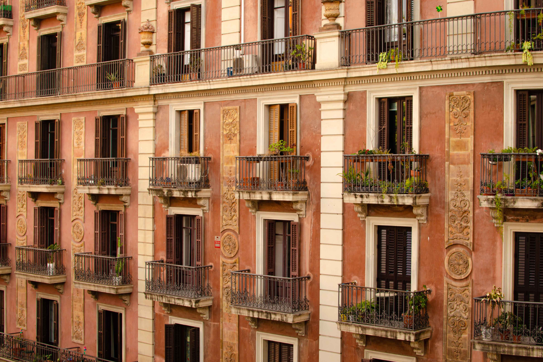 España 2025 en 5 gráficos: precios, ventas, rentas, yields y oferta